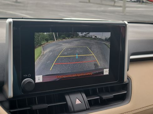 Certified 2024 Toyota RAV4 LE AWD/4WD image 23