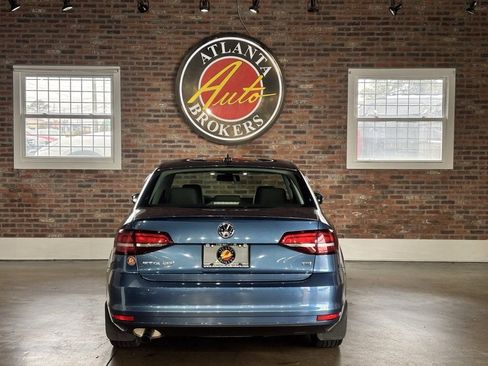 Used 2016 Volkswagen Jetta SEL image 3