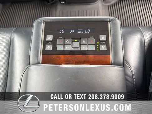 Used 2019 Lexus LX 570 4WD w/ Luxury Package image 17