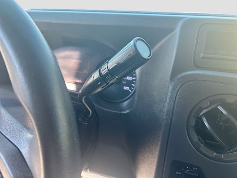 Used 2022 Ford E-350 and Econoline 350 Super Duty image 15