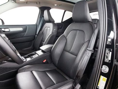 Certified 2026 Volvo XC40 B5 Plus w/ Protection Package Premier AWD/4WD image 16