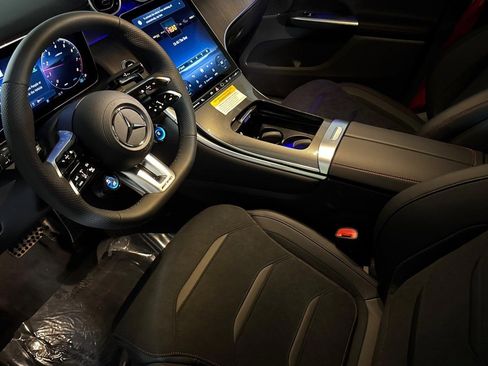 Used 2026 Mercedes-Benz GLC 43 AMG 4MATIC image 4