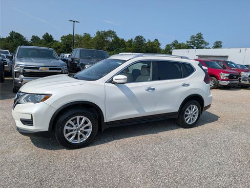 Used 2018 Nissan Rogue SV AWD/4WD image 2