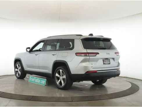 Used 2021 Jeep Grand Cherokee L Limited w/ Luxury Tech Group II image 8