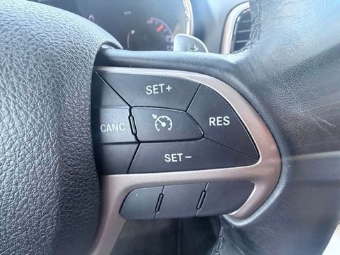 Used 2015 Jeep Grand Cherokee Laredo w/ Quick Order Package 23E RWD image 11