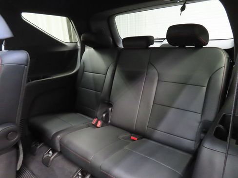 Used 2025 Chevrolet Traverse Z71 w/ LPO, Floor Liner Package AWD/4WD image 18