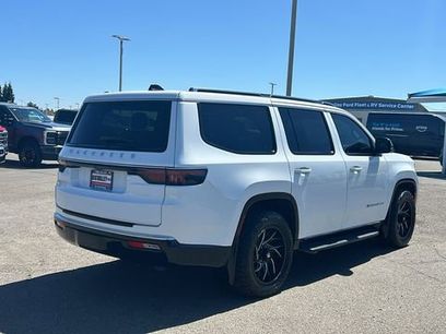 Used 2024 Jeep Wagoneer 4WD w/ Convenience Group I