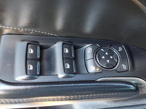 Used 2017 Lincoln MKC Reserve image 16