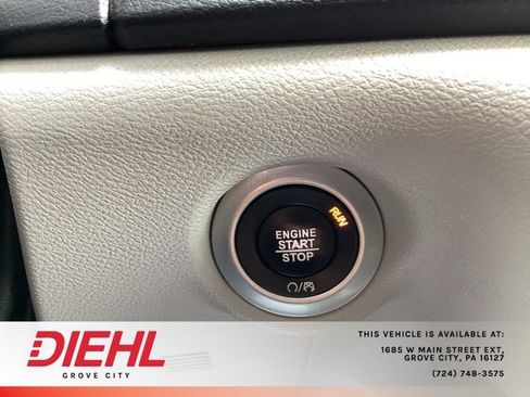 Used 2019 Chrysler Pacifica Touring Plus w/ Cold Weather Group FWD image 32