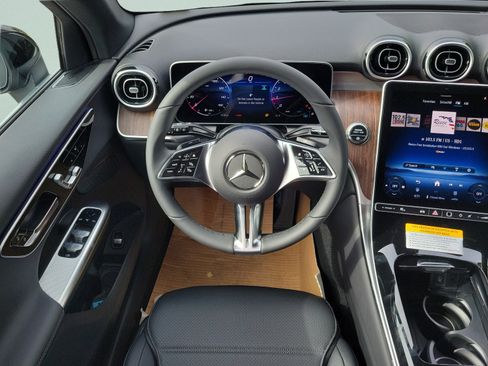 Certified 2026 Mercedes-Benz GLC 300 image 20