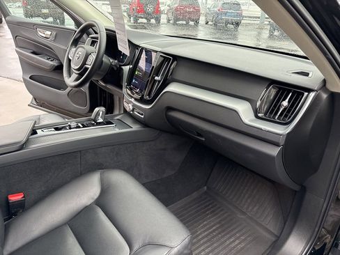 Certified 2023 Volvo XC60 B5 Core w/ Climate Package image 40