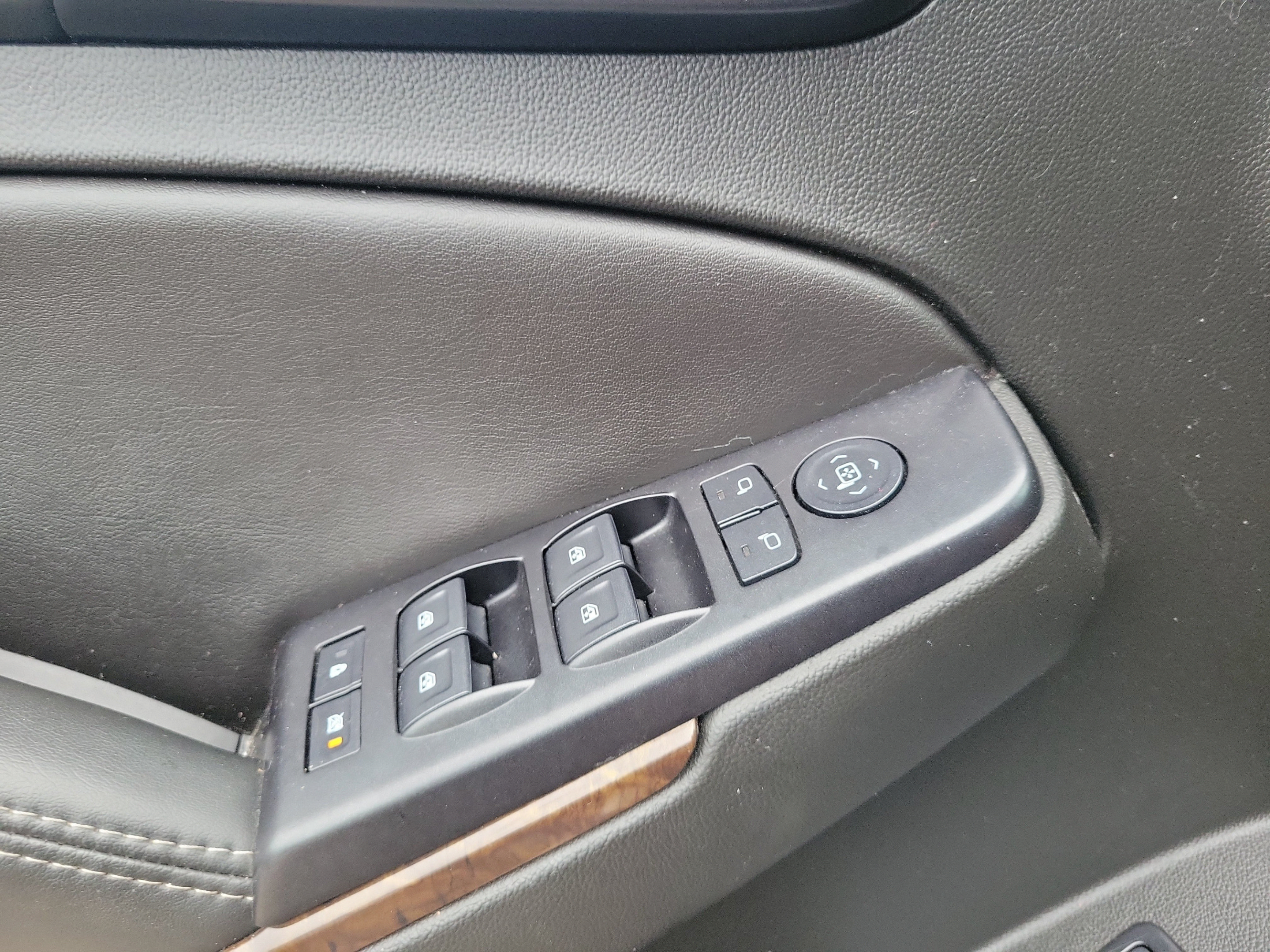 Used 2018 Chevrolet Tahoe LT RWD image 23