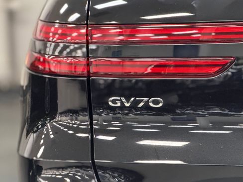 Used 2025 Genesis Electrified GV70 Advanced image 13