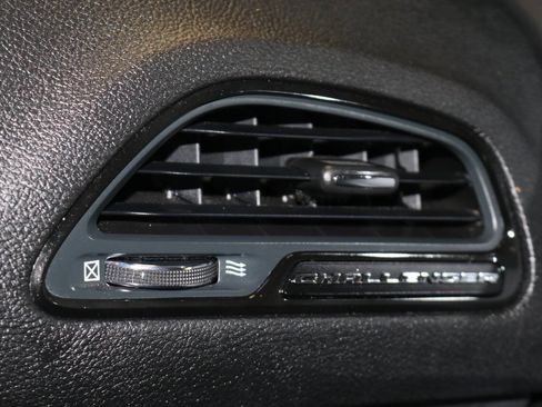 Used 2023 Dodge Challenger SXT RWD image 57