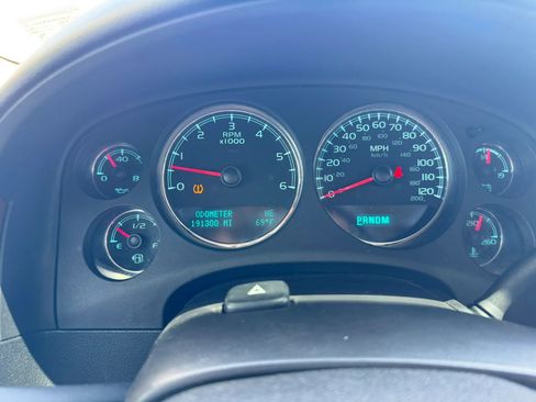 Used 2013 Chevrolet Tahoe LT AWD/4WD image 25