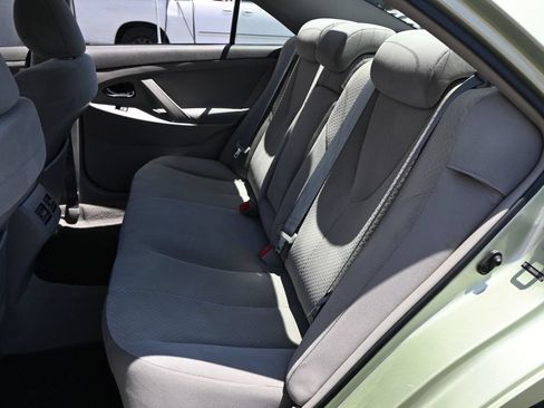 Used 2009 Toyota Camry Hybrid w/ Upgrade Pkg FWD image 16