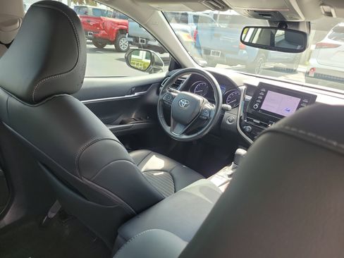 Used 2023 Toyota Camry SE w/ Convenience Package image 14