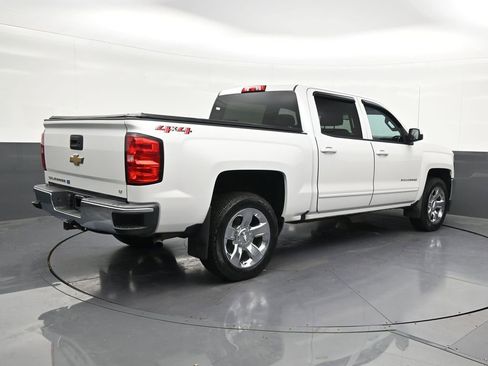 Used 2018 Chevrolet Silverado 1500 LT w/ LT Eassist Package AWD/4WD image 5