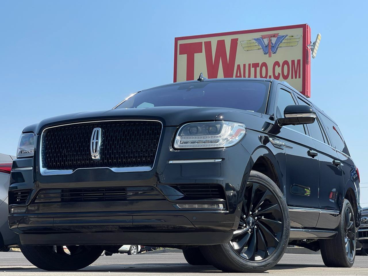 Used 2021 Lincoln Navigator L Reserve AWD/4WD image 1