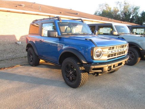 New 2024 Ford Bronco Black Diamond image 3