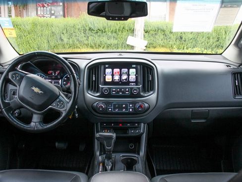 Used 2018 Chevrolet Colorado Z71 image 25