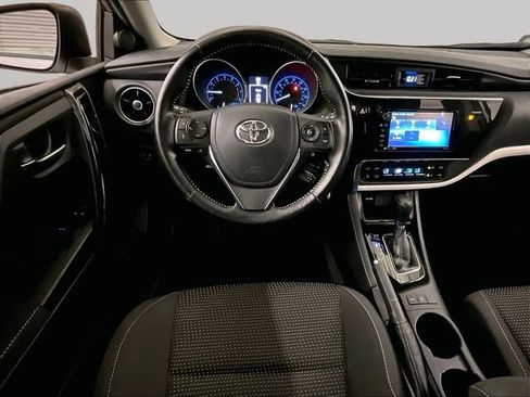 Used 2017 Toyota Corolla iM w/ Carpet Mat Package FWD image 5
