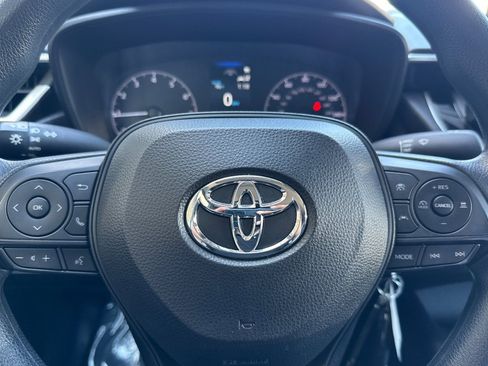 Certified 2023 Toyota Corolla LE image 28