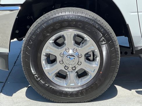 Used 2024 RAM 2500 Big Horn w/ Safety Group image 26