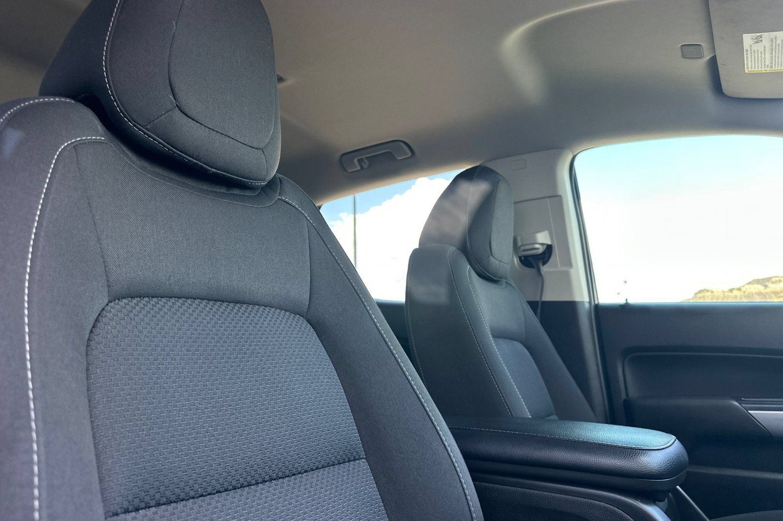 Used 2022 Chevrolet Colorado LT w/ LT Convenience Package RWD image 19