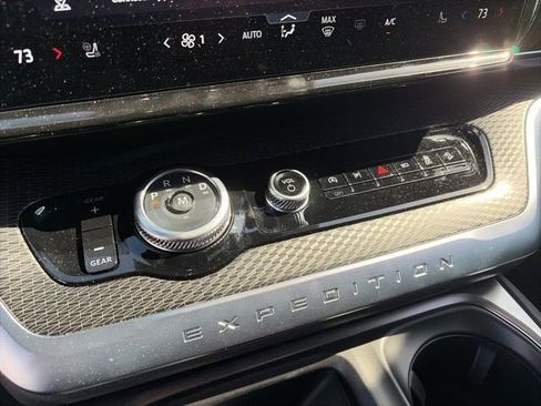 Used 2025 Ford Expedition Platinum w/ Stealth Performance Package image 20