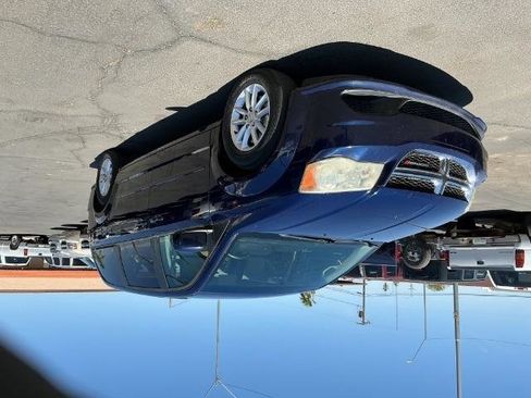 Used 2013 Dodge Grand Caravan SXT w/ UConnect Hands-Free Group image 3