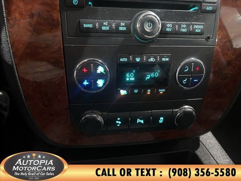 Used 2013 Chevrolet Tahoe LT AWD/4WD image 28