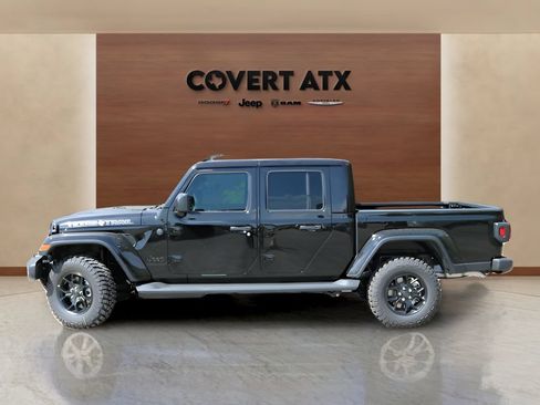 New 2026 Jeep Gladiator Sport AWD/4WD image 2