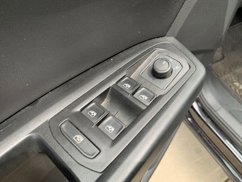 Used 2021 Volkswagen Atlas SEL AWD/4WD image 15