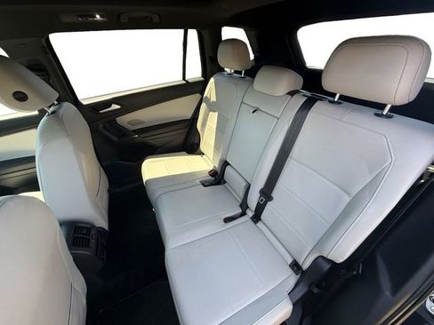 Used 2020 Volkswagen Tiguan SE R-Line AWD/4WD image 22