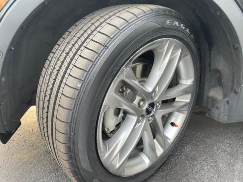 Used 2017 Lincoln MKC Reserve image 7