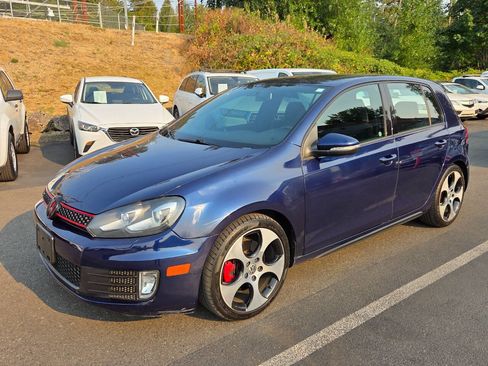 Used 2011 Volkswagen GTI 4-Door FWD image 3