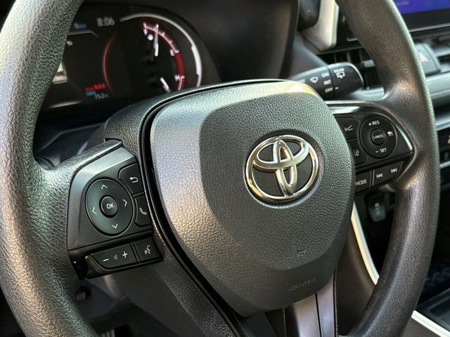Used 2023 Toyota RAV4 LE FWD image 29