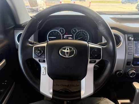 Used 2017 Toyota Tundra Limited image 24