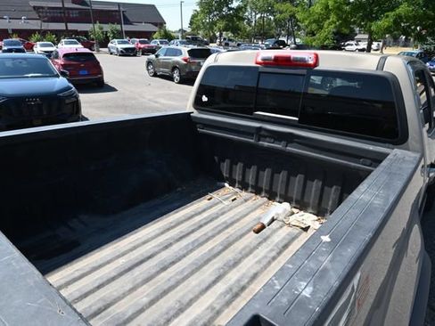 Used 2022 Chevrolet Colorado ZR2 AWD/4WD image 6