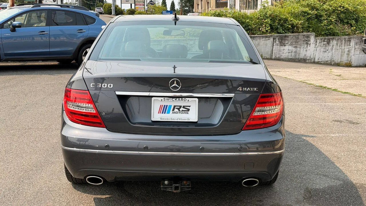 Used 2013 Mercedes-Benz C 300 4MATIC Sedan image 4