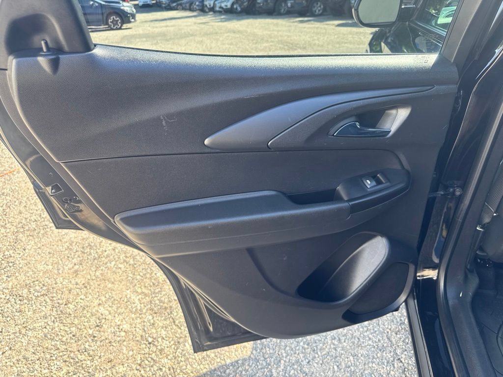 Used 2022 Chevrolet TrailBlazer RS AWD/4WD image 47