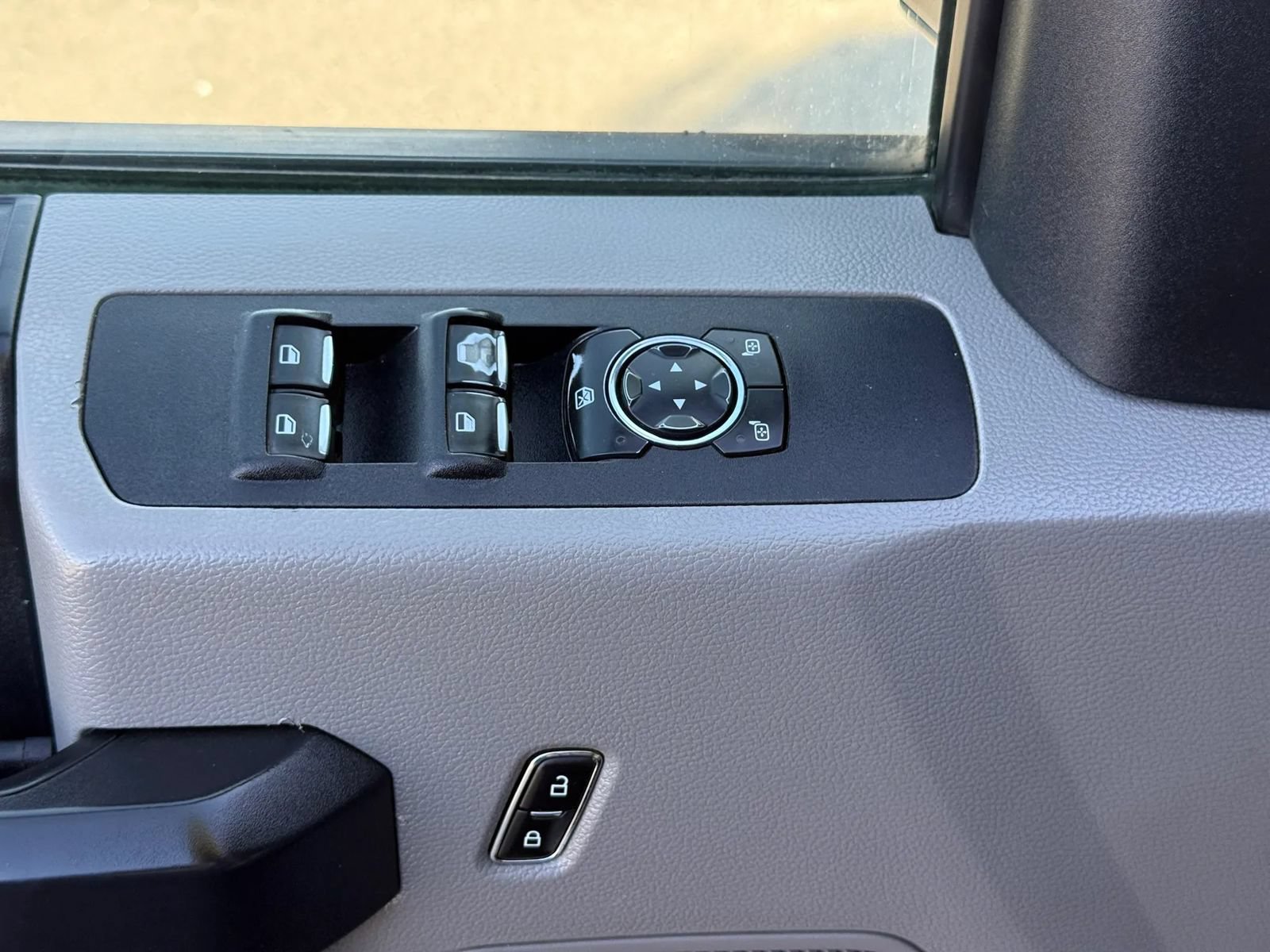 Used 2019 Ford F250 XL w/ Power Equipment Group AWD/4WD image 13