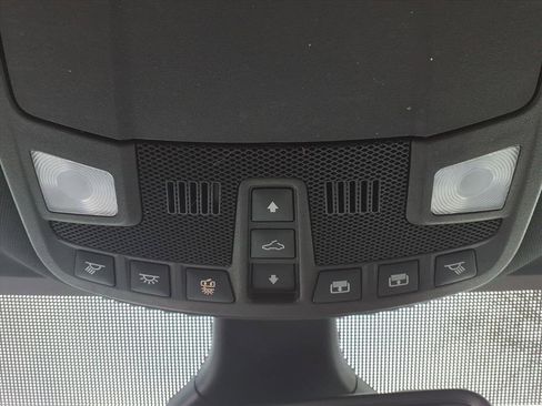 Used 2022 Ford Edge ST-Line AWD/4WD image 25