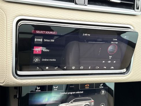 Used 2020 Land Rover Range Rover Velar S image 18