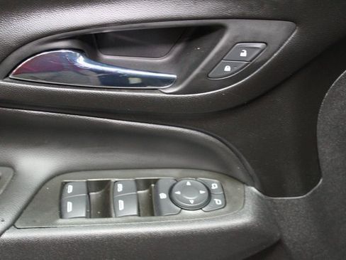 Used 2021 Chevrolet Equinox LT w/ LPO, Floor Liner Package image 16