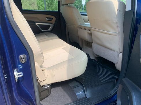 Used 2017 Nissan Titan SV AWD/4WD image 25