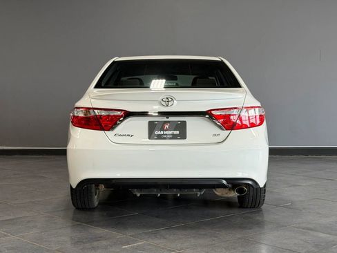Used 2017 Toyota Camry SE FWD image 6