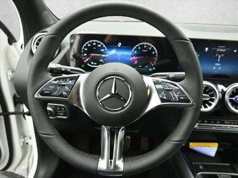 New 2026 Mercedes-Benz GLA 250 4MATIC image 15