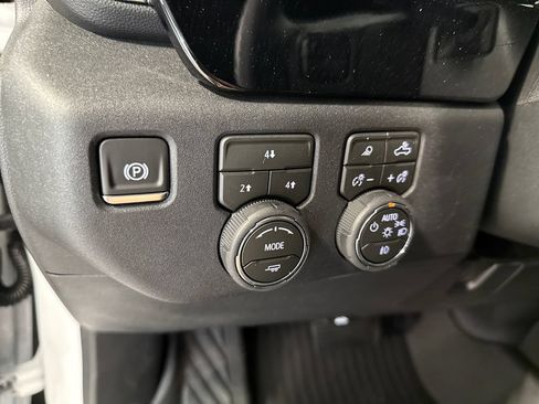 New 2026 Chevrolet Silverado 2500 LT w/ All Star Edition AWD/4WD image 10